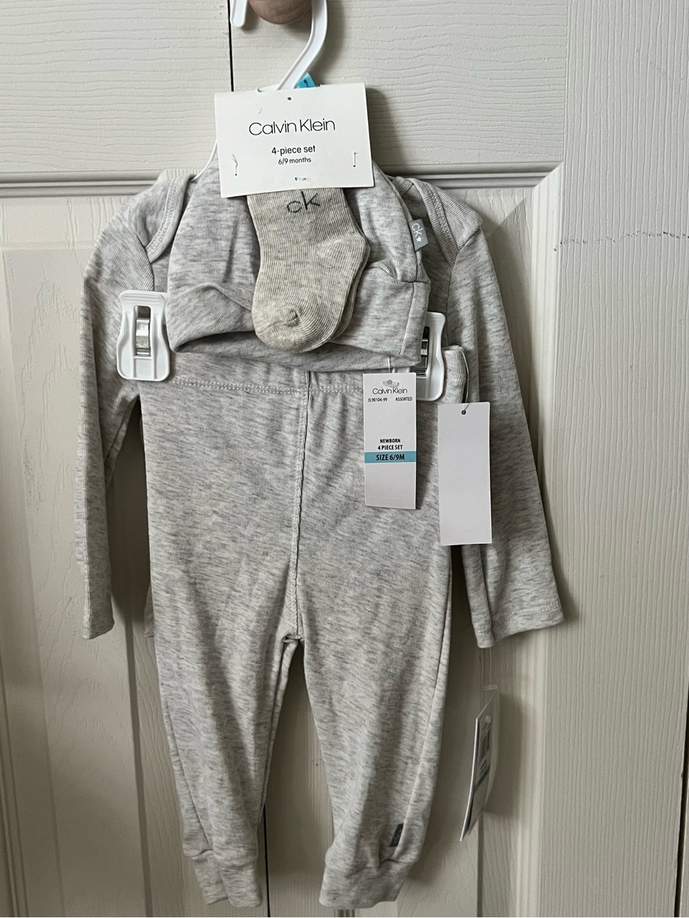 Calvin Klein Heather Gray 4-Piece Baby set